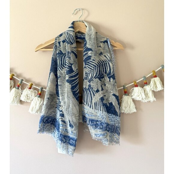 Guess NWT Modal Botanical Blue Floral Print Fringe Square Scarf Logo Tropical - Picture 1 of 9